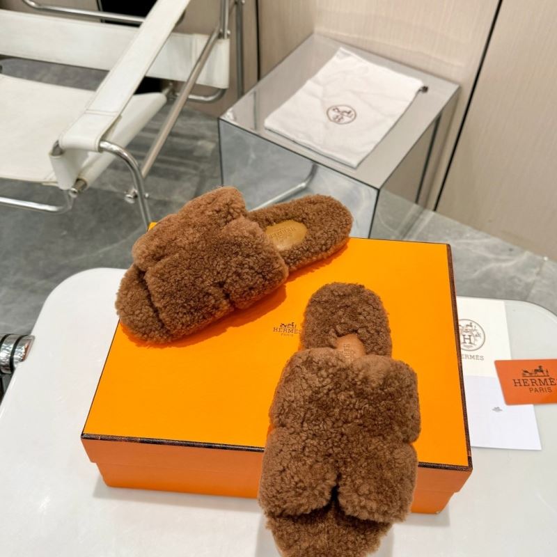 H**mes slippers